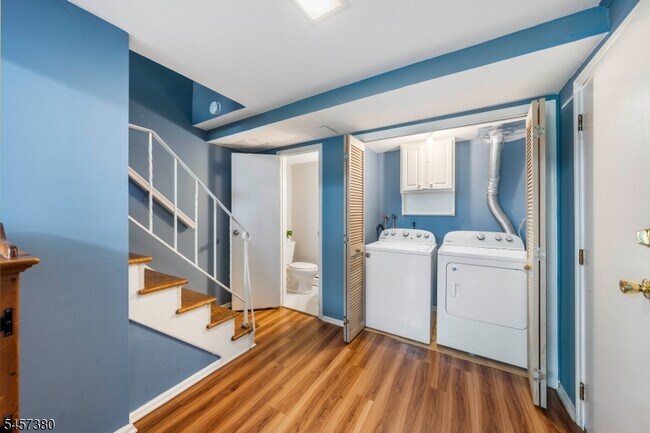Building Photo - 768 Springfield Ave