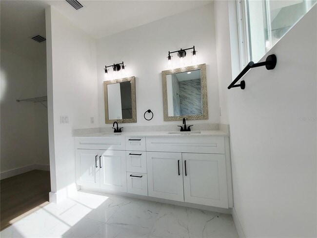 Building Photo - 1751 Nandina Ct NW