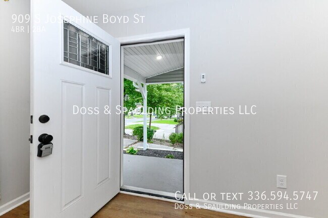 Building Photo - 909 S Josephine Boyd St