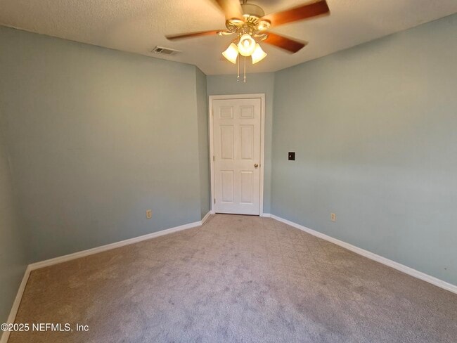 Building Photo - 8971 Rockpond Meadows Dr