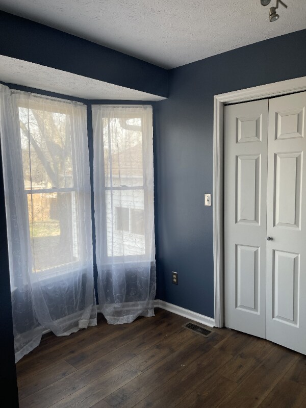 Building Photo - 3505 Curtiswood Ln E