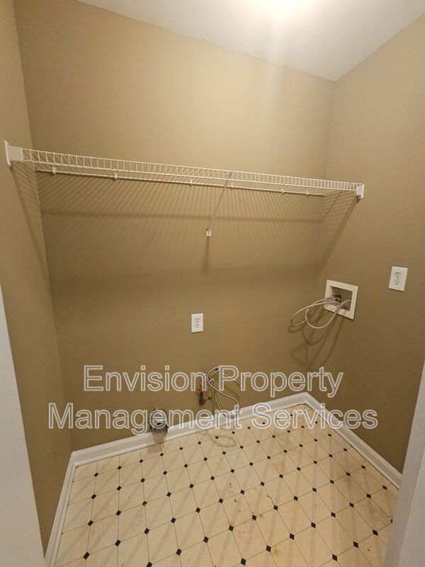 Building Photo - 2738 Old S Dr