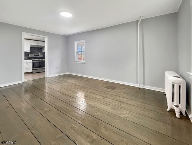 Building Photo - 5 Orams Ln