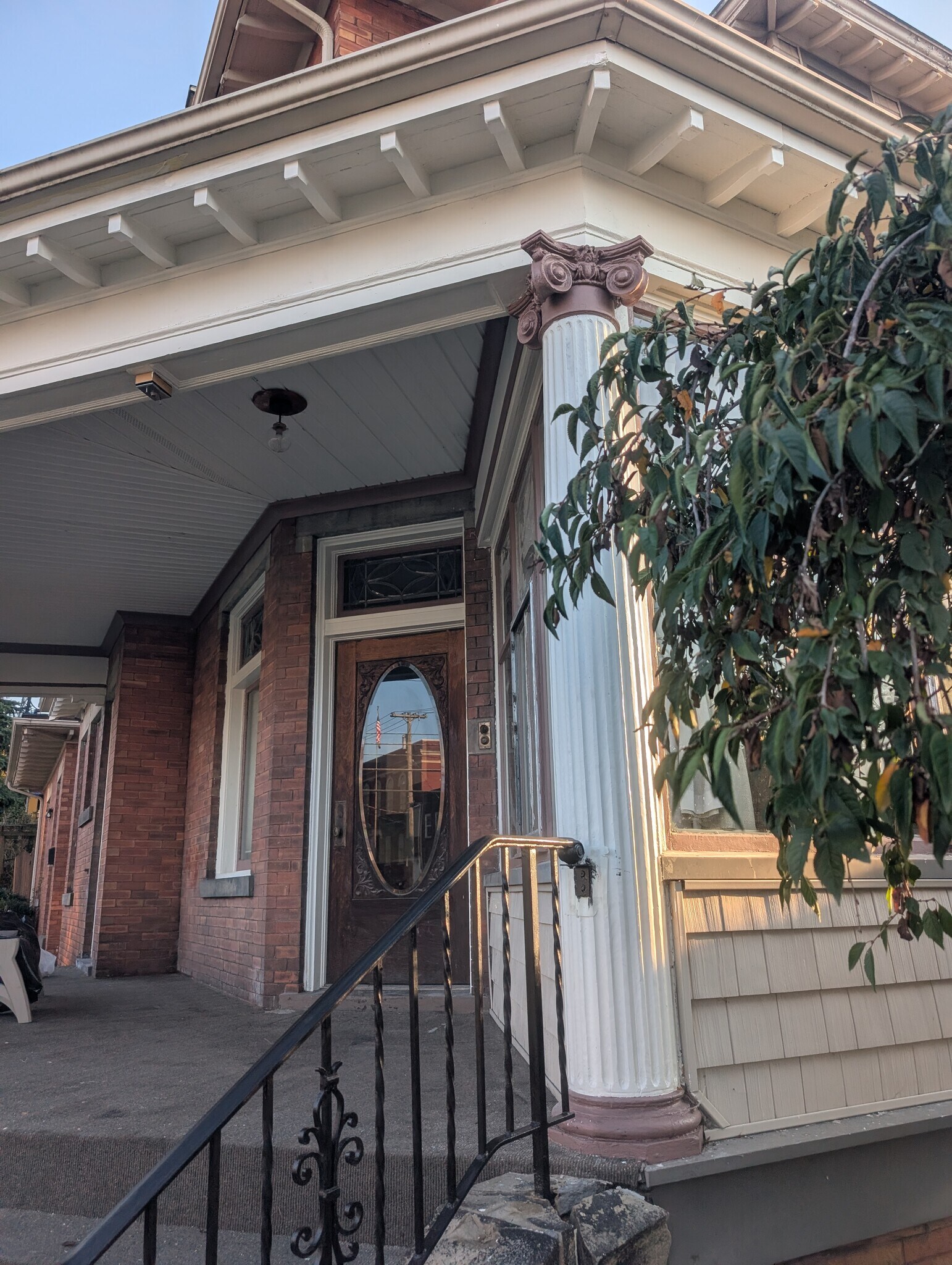 Building Photo - 601 Crescent Ave
