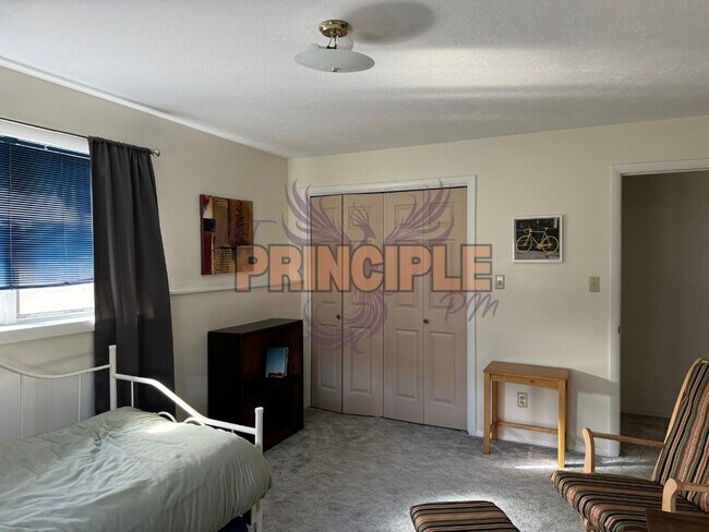 Building Photo - 15 Penney Lane