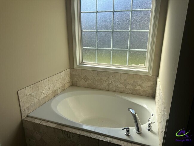 Building Photo - 317 Flowing Meadows Dr