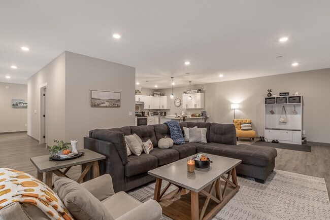 Building Photo - 1570 Stadium Ln