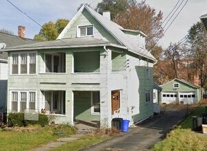 Building Photo - 127 Baker St