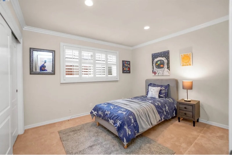 Building Photo - 363 Oleander Ave