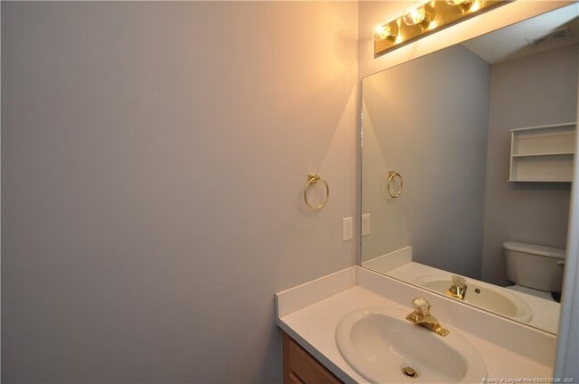 Building Photo - 806 Brickstone Dr