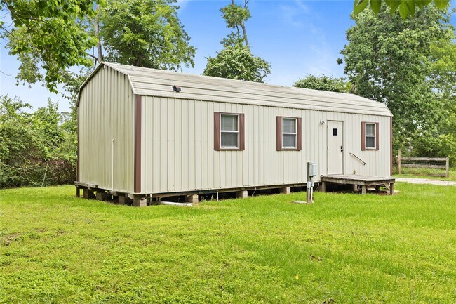 Building Photo - 12039 Anderson Rd