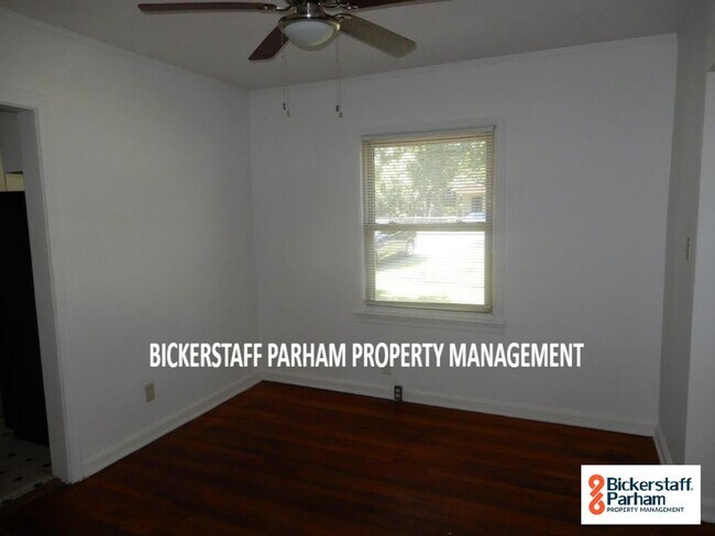 Building Photo - At Last, This Is What You’ve Been Searching For!!