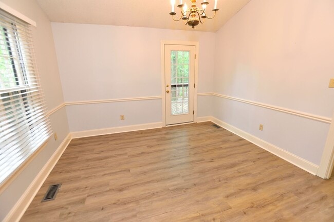 Building Photo - 1048 Ridgemeadow Ln