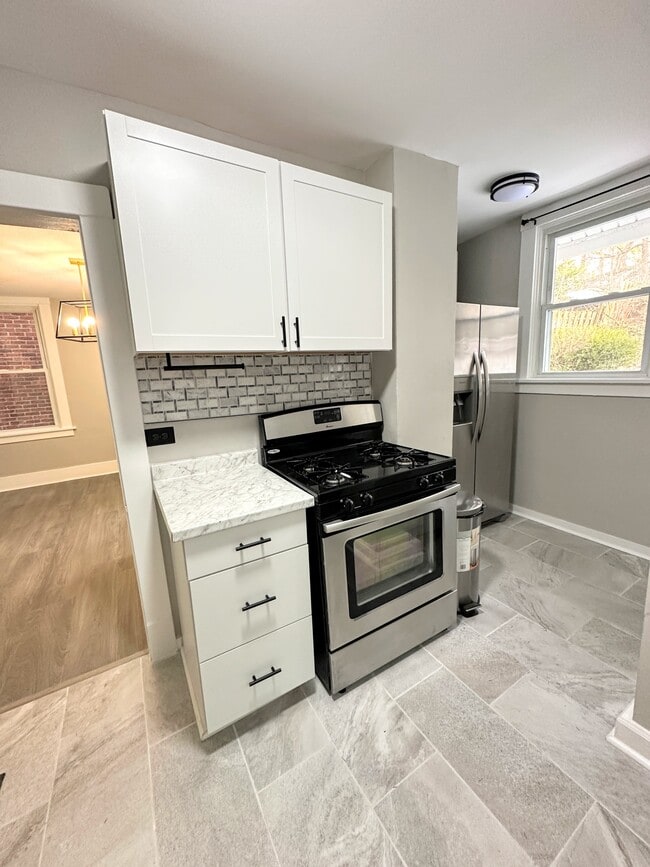 Building Photo - 2805 Louisiana Ave