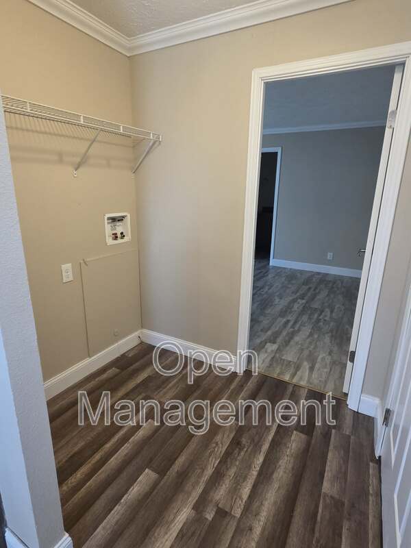 Building Photo - 8701 NE 107th Pl