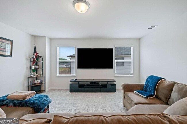 Building Photo - 5911 Green Ash Ct