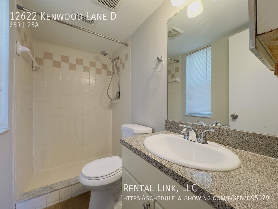 Building Photo - 12622 Kenwood Ln