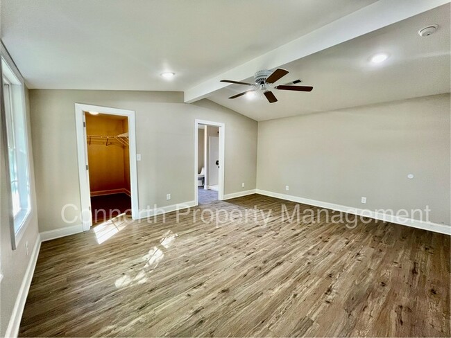 Building Photo - 774 Gracey Ave