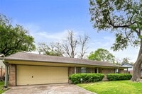 Building Photo - 9003 Bintliff Dr