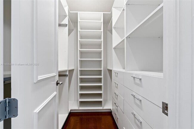 Building Photo - 5701 SW 85th St