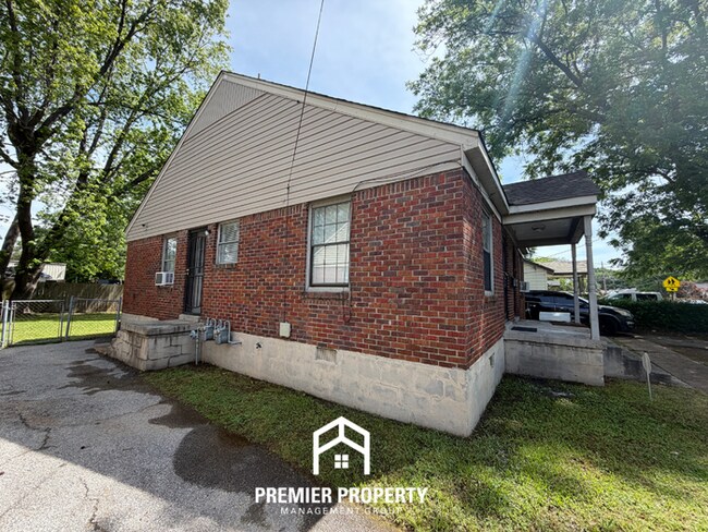 Building Photo - Cozy & Private 1BR/1BA Cottage | Fenced Yard & Washer/Dryer Included