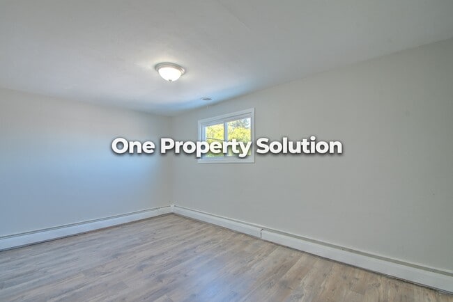 Building Photo - 5284 Broadway