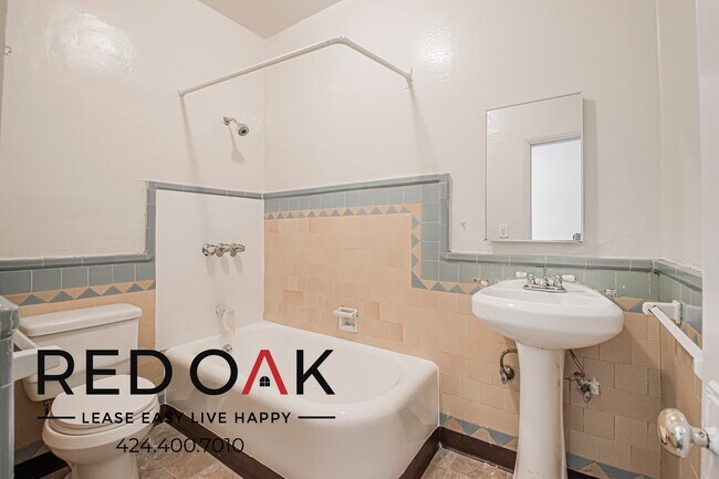 Building Photo - 610 S Kenmore Ave