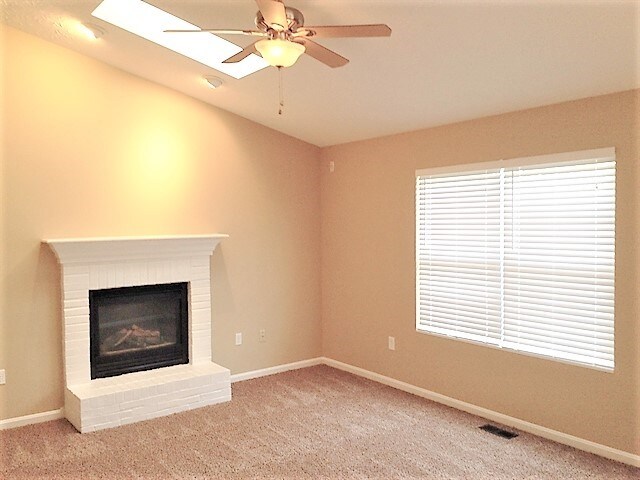 Building Photo - 2135 Canyon Ct