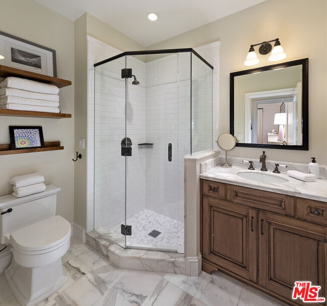 Building Photo - 2760 Sycamore Canyon Rd