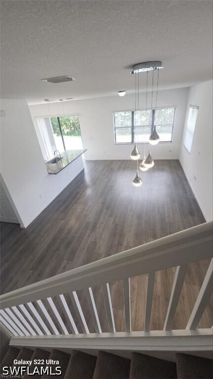 Building Photo - 9015 Madrid Cir