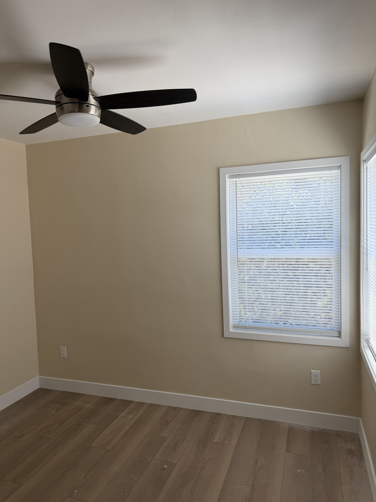 Bedroom - 619 Linwood Ave