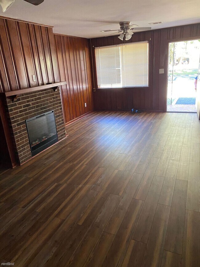 Building Photo - 2 br, 1 bath Duplex - 920 West 4th Avenue A