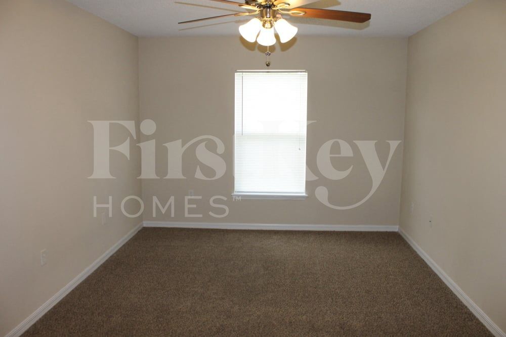 Building Photo - 7395 Edenfield Park Rd