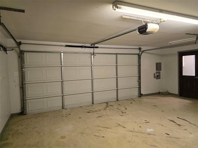 Building Photo - 2822 Oak Forest Dr