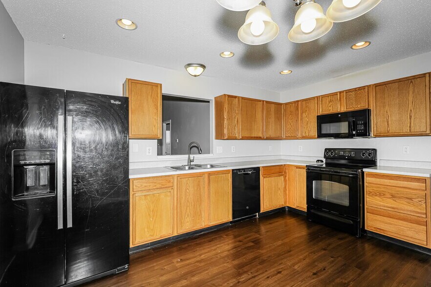 Building Photo - 9671 Jackson Way