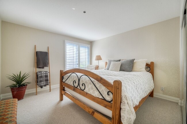 Building Photo - 1856 Sienna Canyon Dr