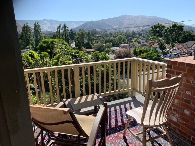 Building Photo - 247 Broad St