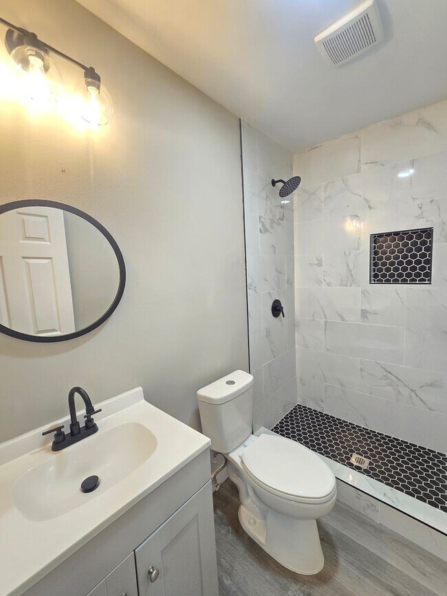 Building Photo - 44414 Andale Ave