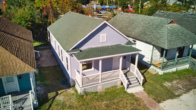 Building Photo - 1918 Redell St