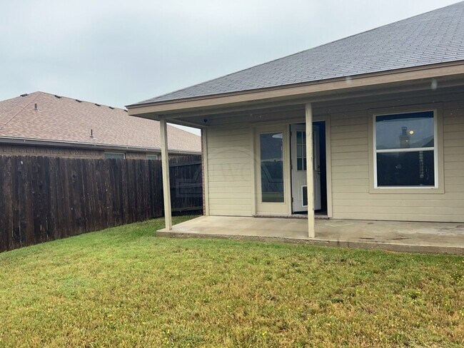 Building Photo - 2604 Tarrant County Dr