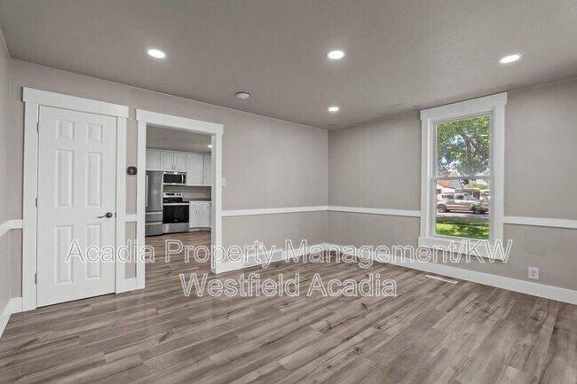 Building Photo - 310 S 200 E