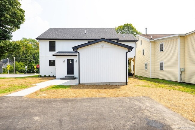 Building Photo - 7441 S Broadway