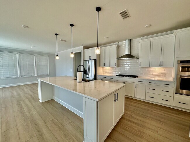 Building Photo - Spacious New Home in Sun City!