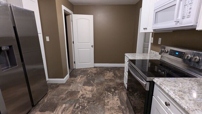 Building Photo - 3-Bedroom, 1-Bathroom Duplex Home for Rent in Perry