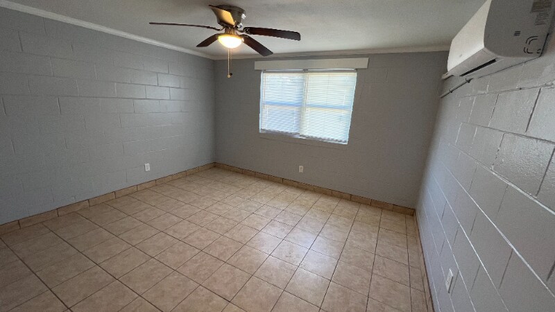 Building Photo - 2451 Gervais St