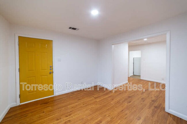 Building Photo - 1946 Nolan St