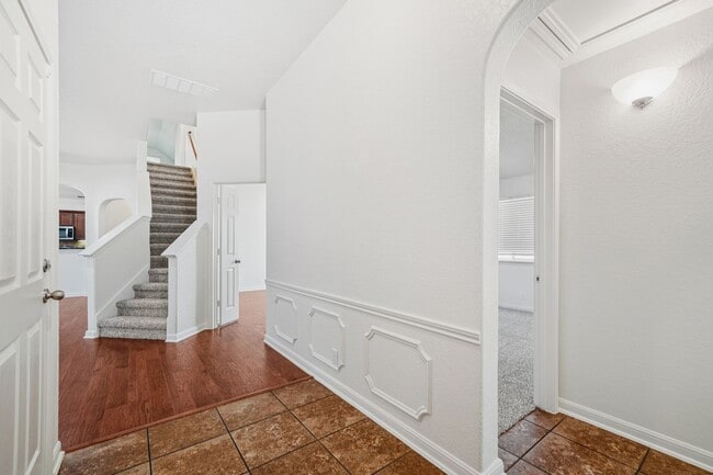 Building Photo - Alamo Ranch Gated Community