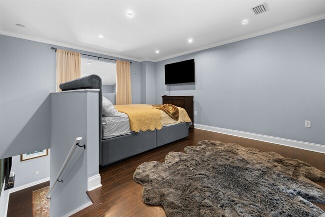 Building Photo - 909 S Ponce De Leon Blvd