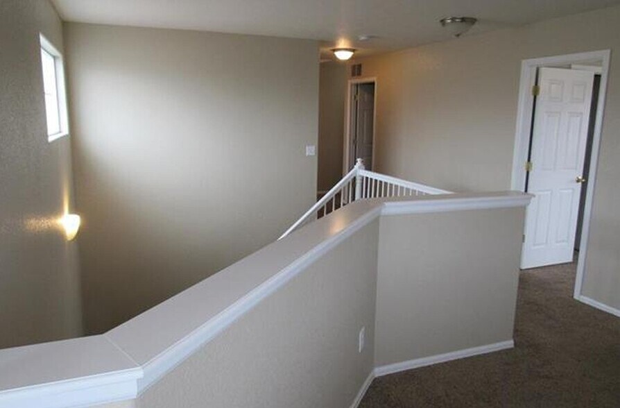 Loft. - 7334 Pearly Heath Rd