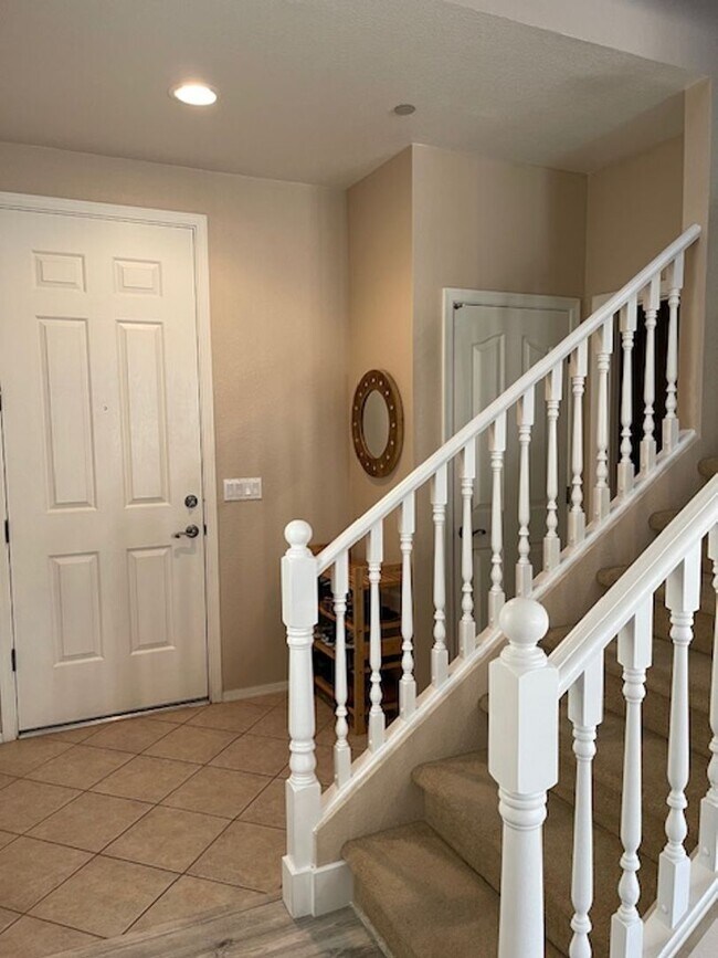 Building Photo - AVAILABLE NOW!  Beautiful 3BD/3BA North West HOME Resort-Style Living Across from Omni Tucson Nat...